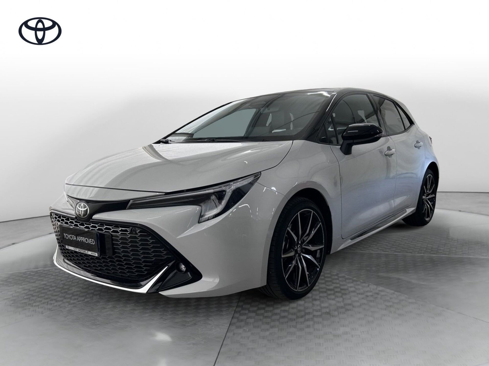 Toyota Corolla GR SPORT 2.0 Hybrid Bi-Tone del 2023 usata a Monza