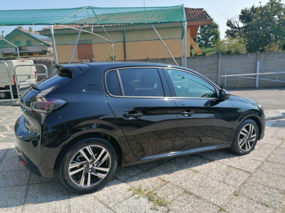 Peugeot 208 usata a Milano (4)