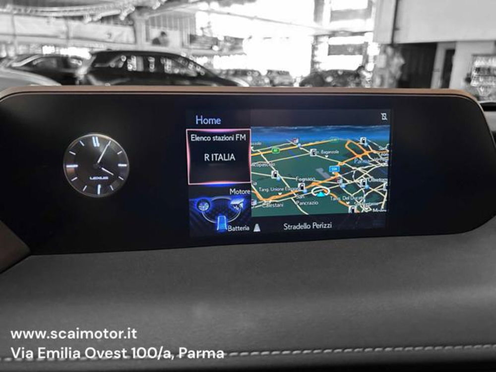 Lexus UX usata a Parma (15)