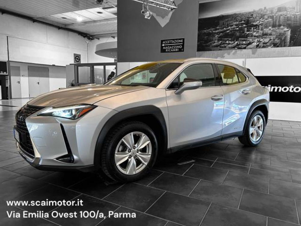 Lexus UX usata a Parma (3)