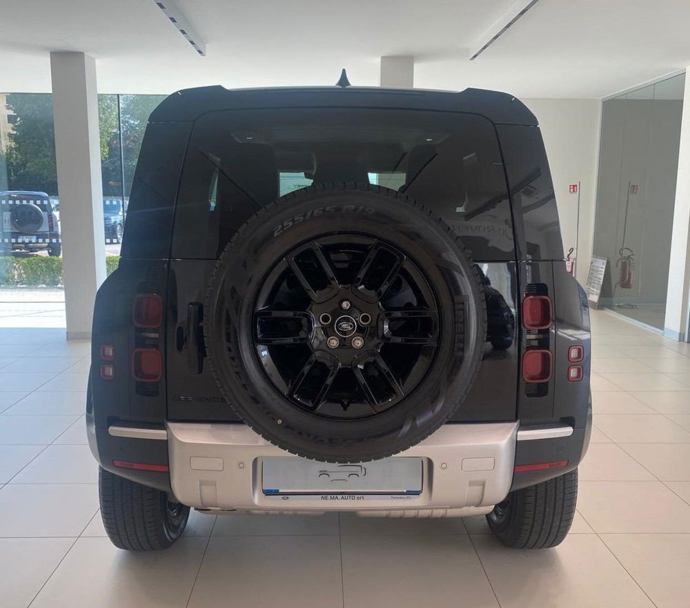 Land Rover Defender nuova a Pisa (4)