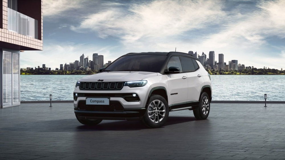 Jeep Compass nuova a Siena