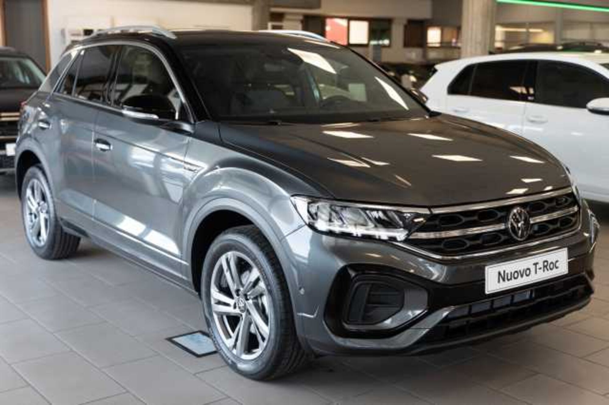 Volkswagen T-Roc 2.0 tdi R-Line 115cv nuova a Rovigo