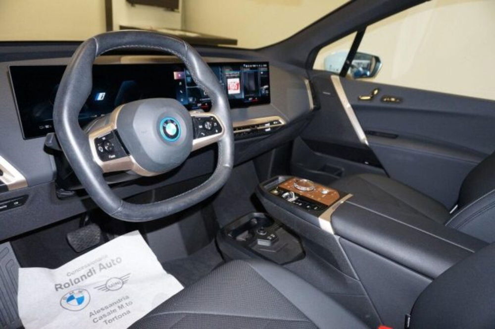 BMW iX usata a Alessandria (10)