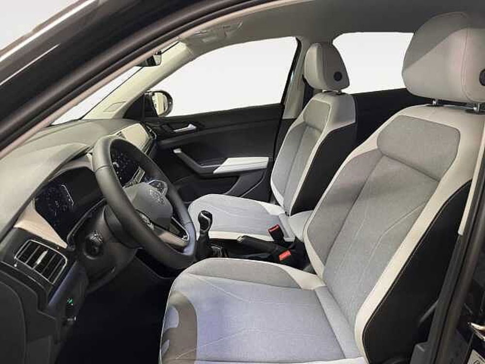 Volkswagen T-Cross nuova a Lecco (4)