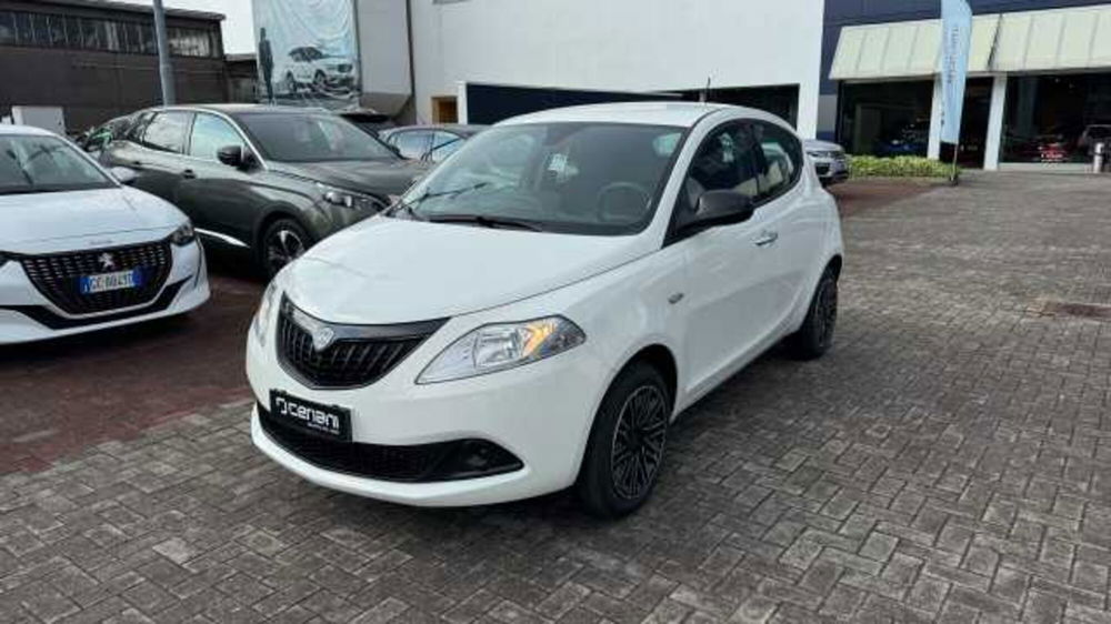 Lancia Ypsilon nuova a Milano