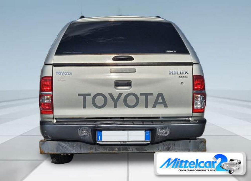 Toyota Hilux usata a Udine (2)