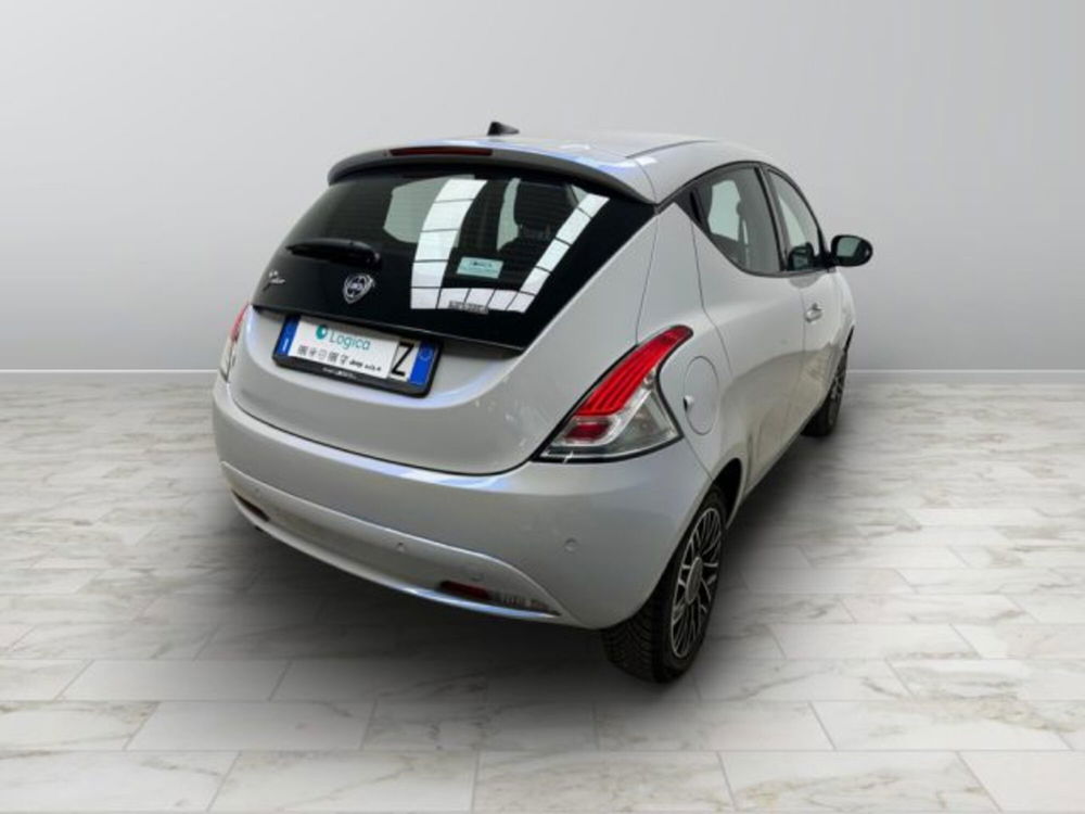 Lancia Ypsilon usata a Biella (9)