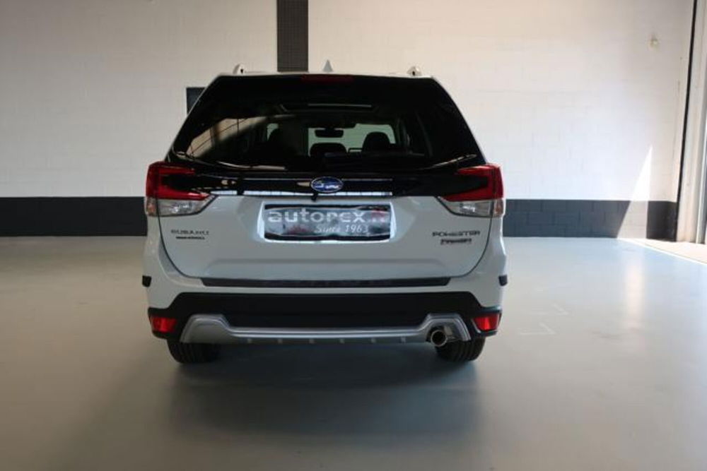 Subaru Forester nuova a Varese (7)