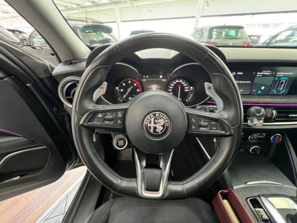 Alfa Romeo Stelvio usata a Modena (8)