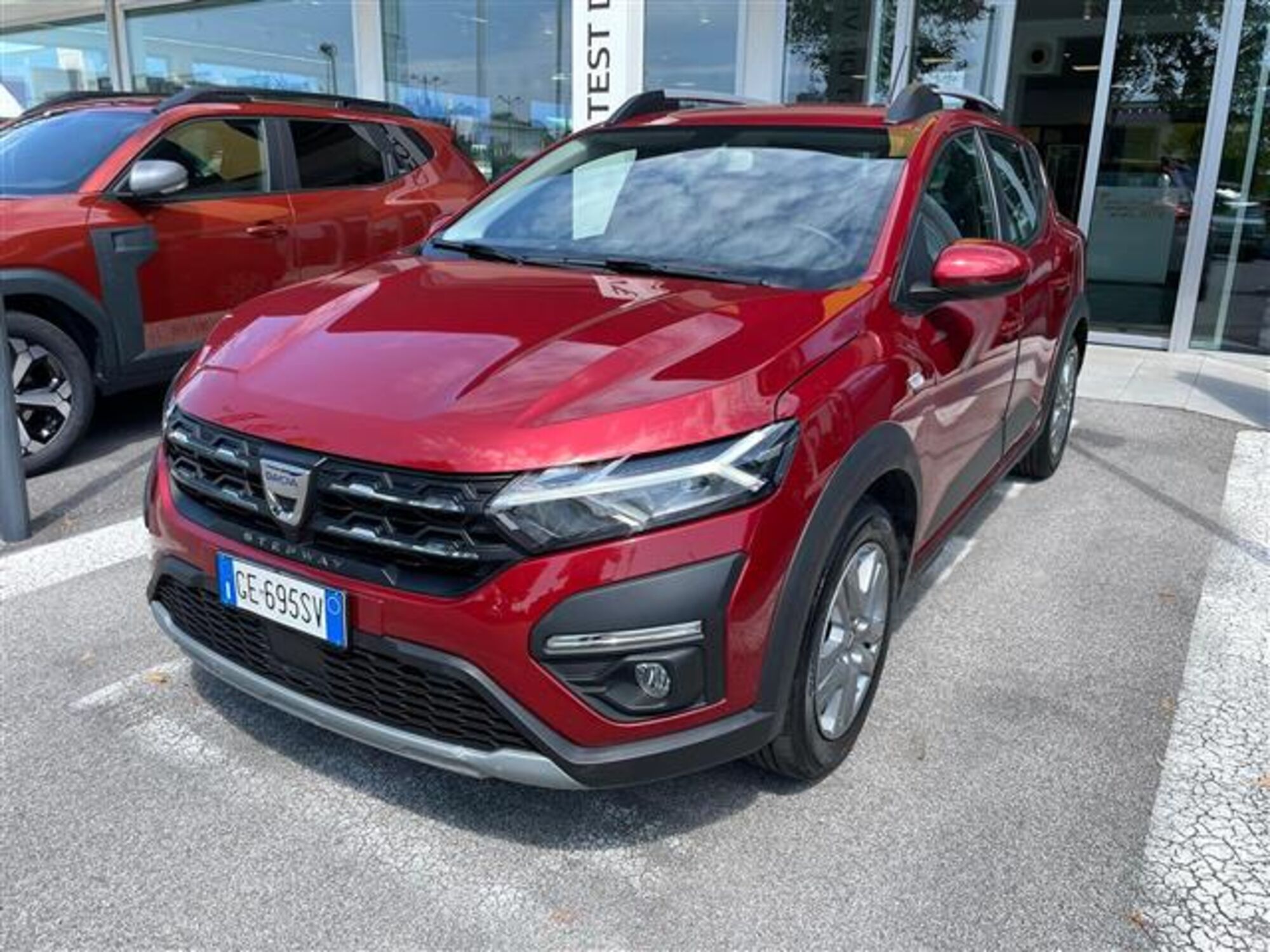 Dacia Sandero Stepway 1.0 TCe 100 CV ECO-G Comfort del 2021 usata a Montebelluna