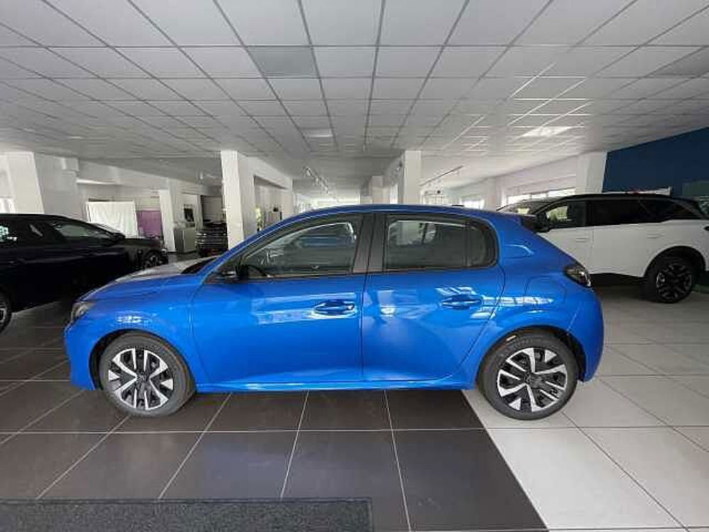 Peugeot 208 nuova a Vibo Valentia (8)