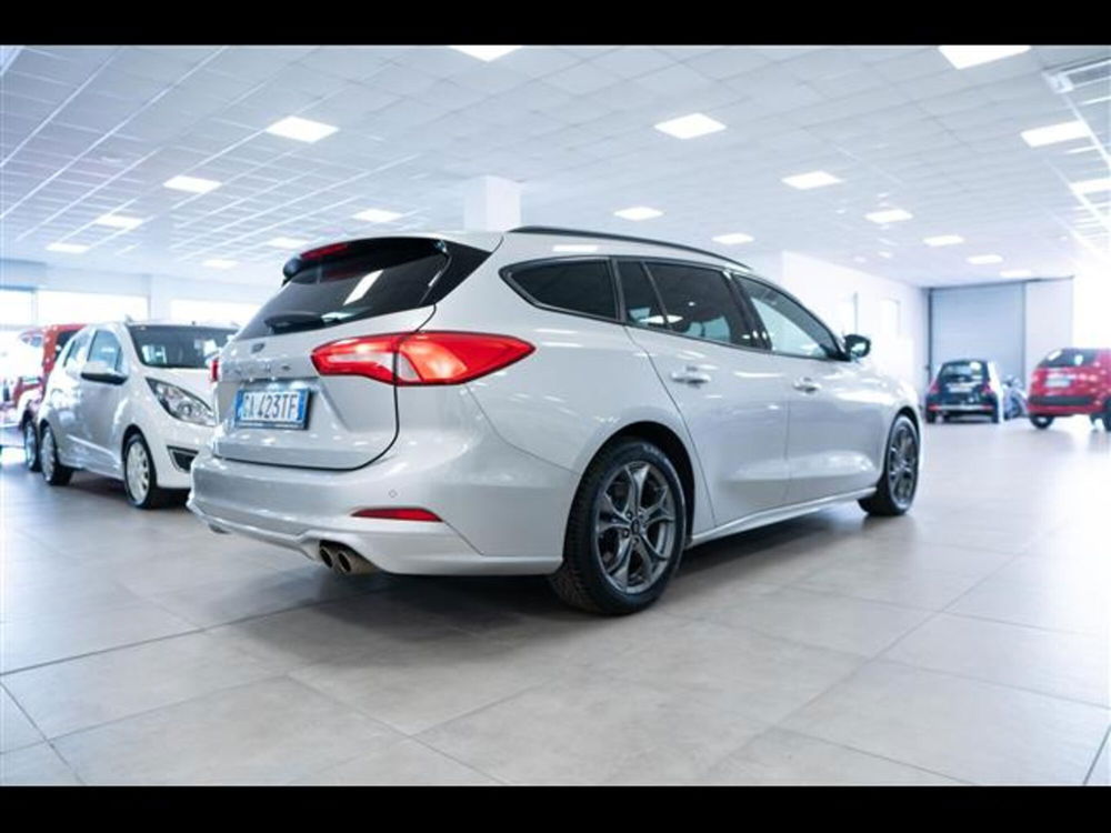 Ford Focus Station Wagon usata a Torino (8)