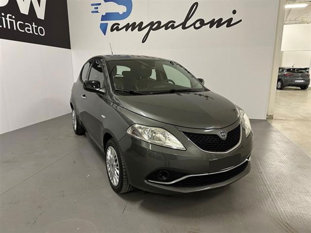 Lancia Ypsilon usata a Siena (2)