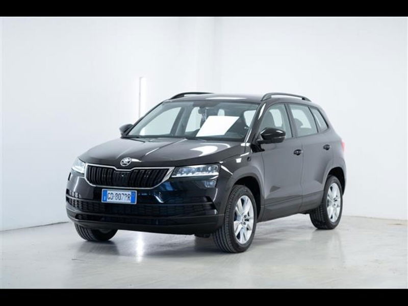 Skoda Karoq 2.0 TDI EVO SCR 115 CV DSG Executive  del 2021 usata a Torino