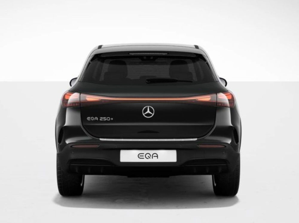 Mercedes-Benz EQA nuova a Verona (4)