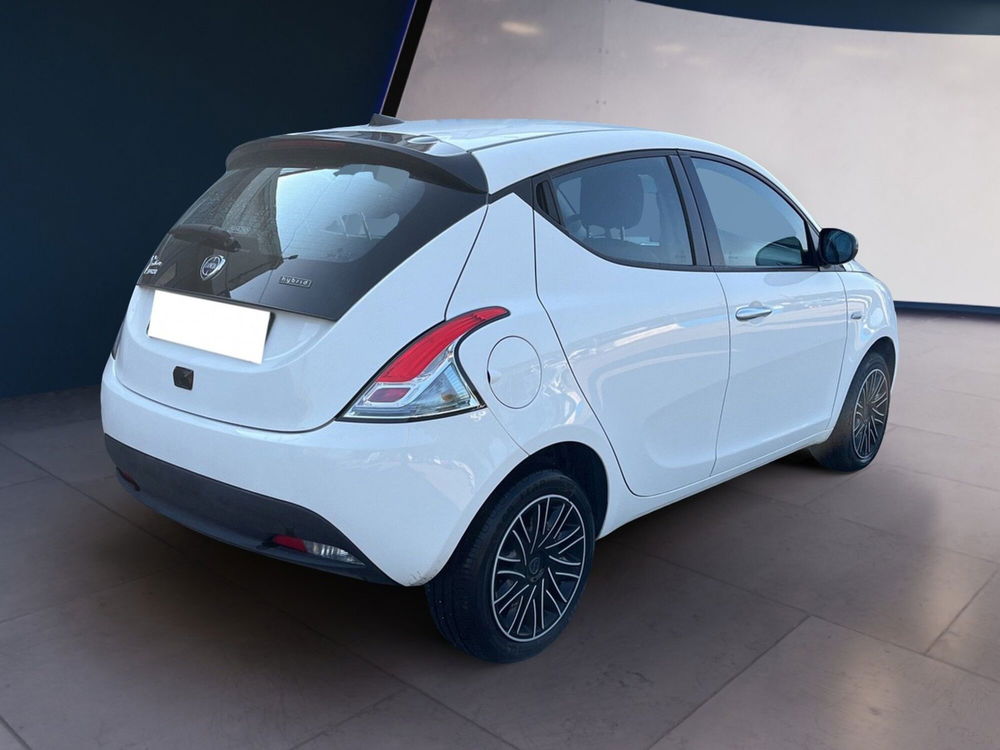 Lancia Ypsilon usata a Torino (4)