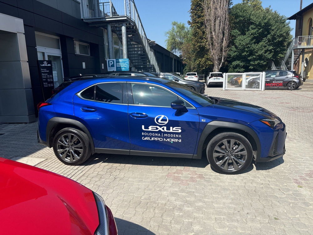 Lexus UX usata a Bologna (6)