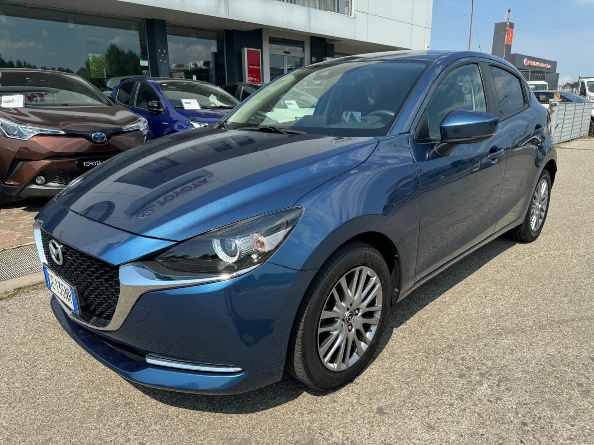 Mazda Mazda2 1.5 Skyactiv-G 90 CV M Hybrid Exclusive del 2021 usata a Modena