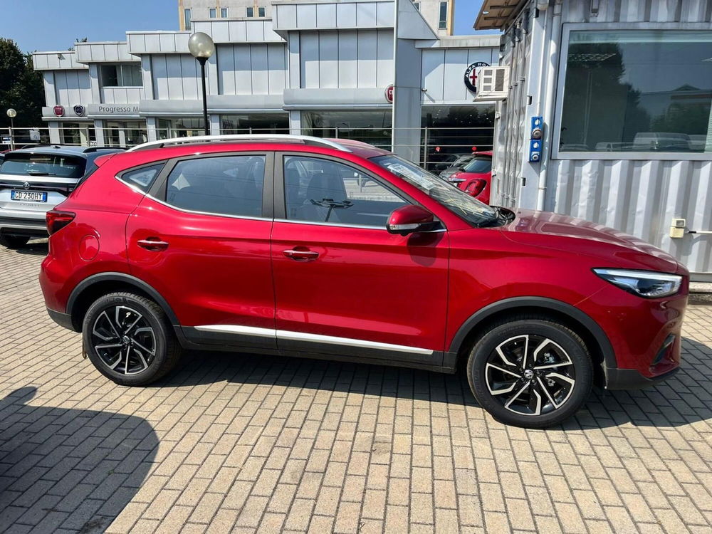 Mg ZS (2021-->) nuova a Milano (5)