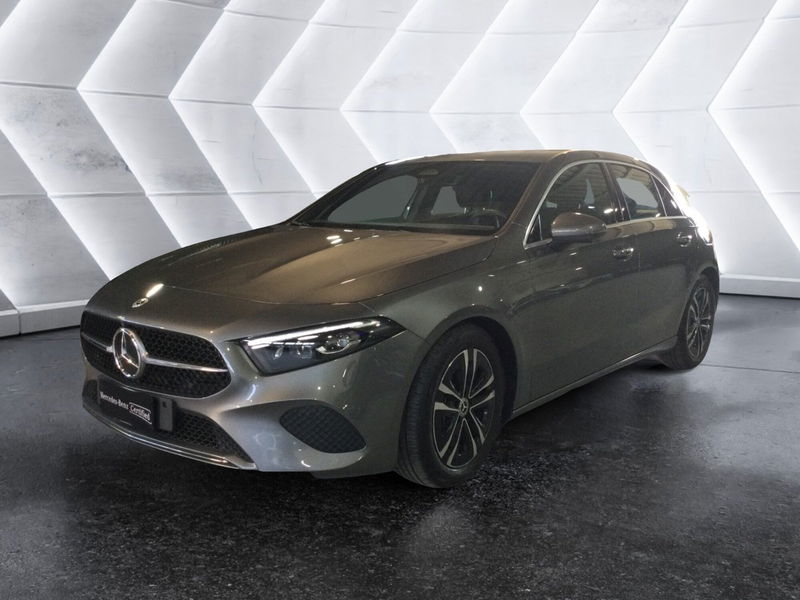 Mercedes-Benz Classe A 180 d Progressive Advanced Plus auto del 2023 usata a Caserta