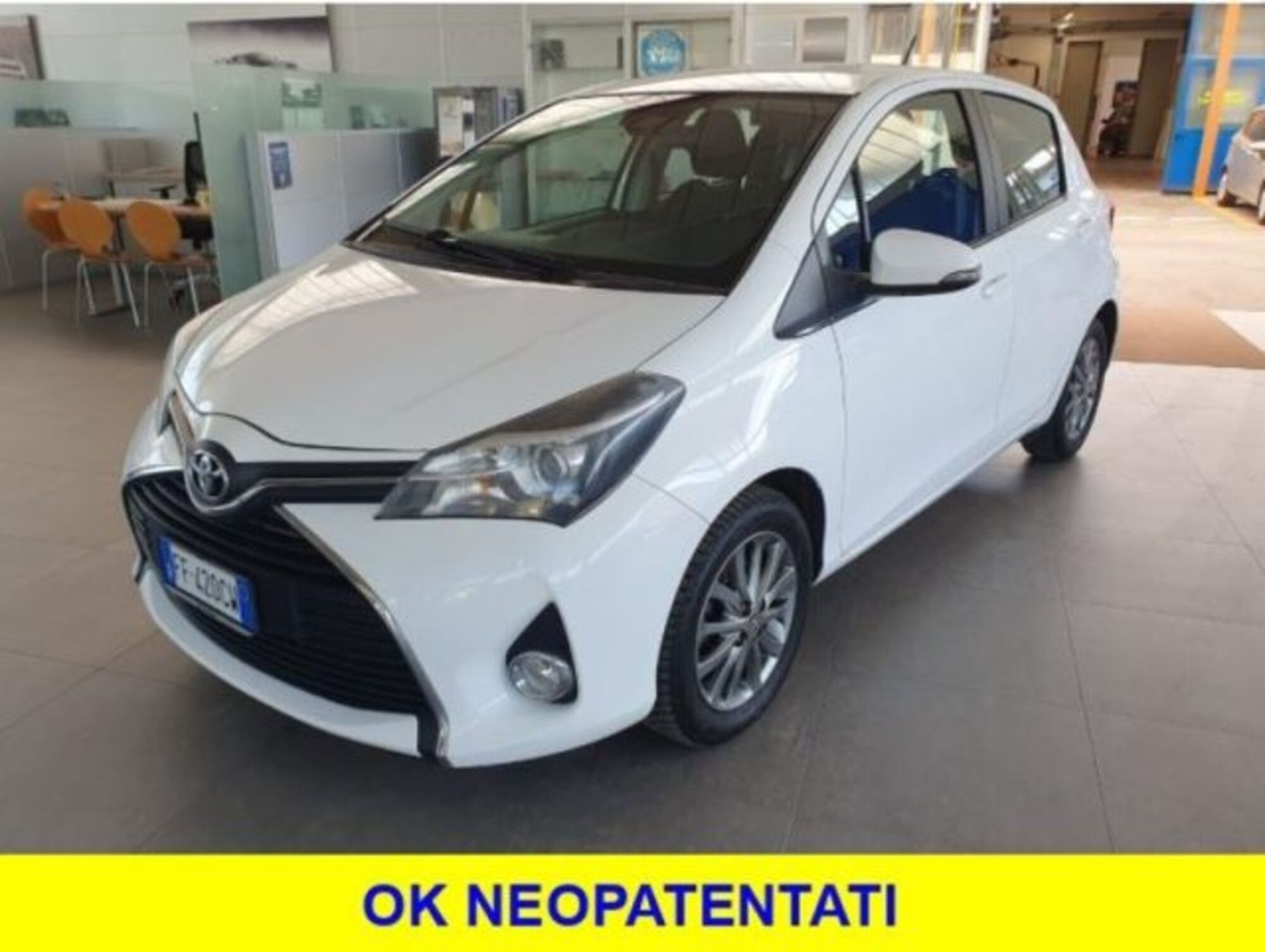 Toyota Yaris 1.0 5 porte Cool  del 2016 usata a Imola