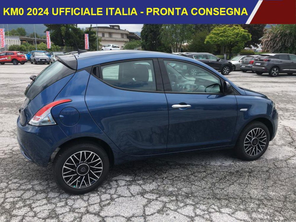 Lancia Ypsilon nuova a Cuneo (3)