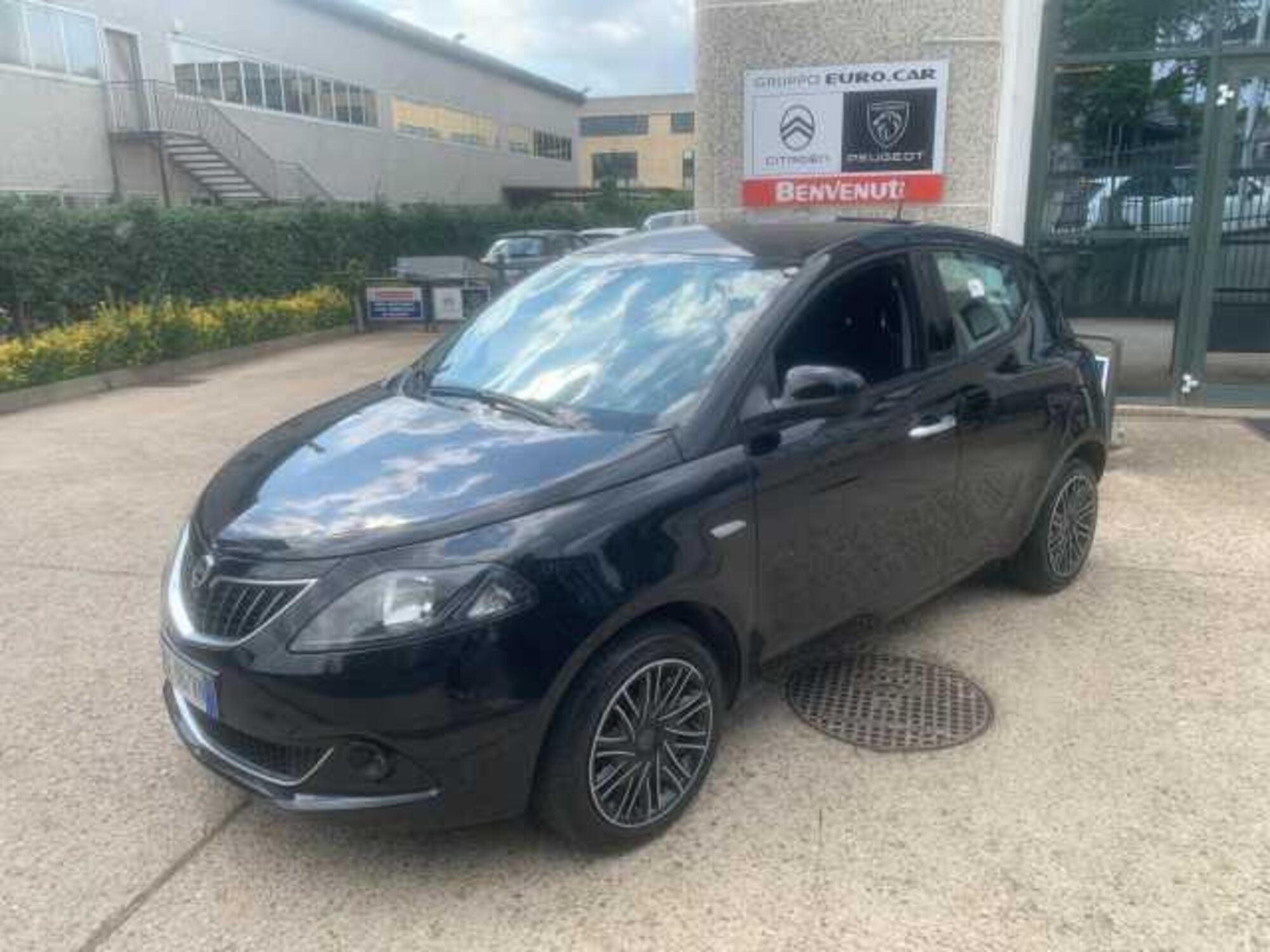 Lancia Ypsilon 1.0 FireFly 5 porte S&amp;S Hybrid Ecochic Gold  del 2022 usata a Bracciano