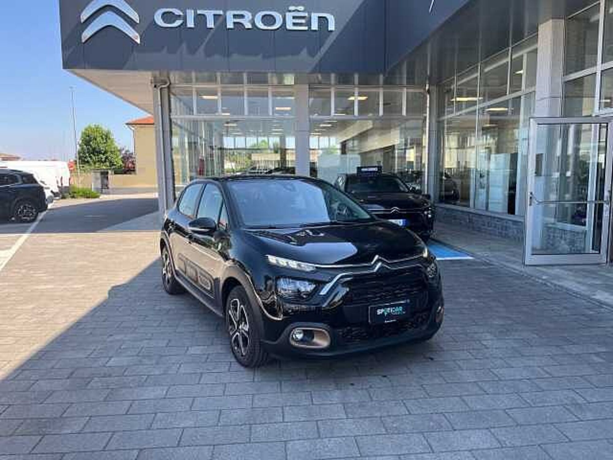 Citroen C3 BlueHDi 100 S&amp;S C-Series  nuova a Magenta