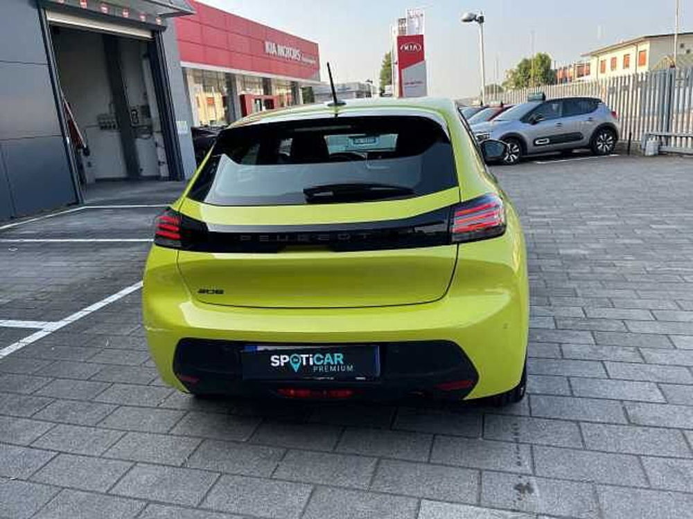 Peugeot 208 nuova a Milano (6)