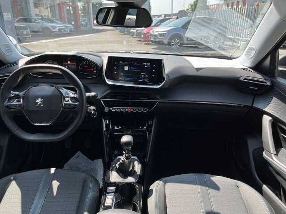 Peugeot 2008 usata a Milano (12)