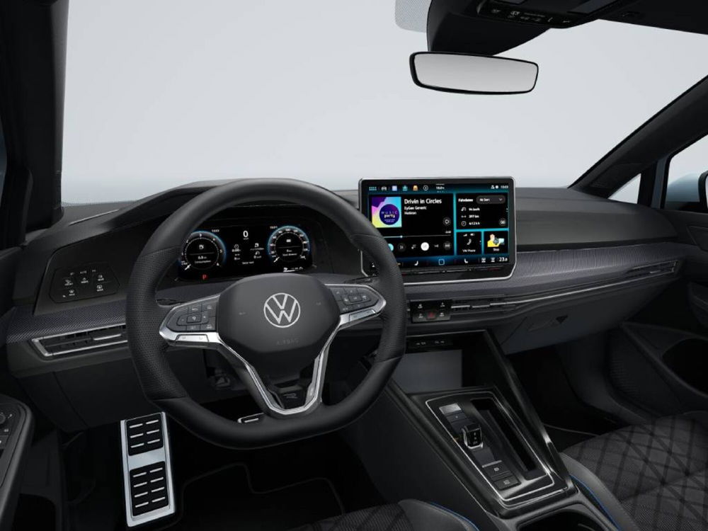 Volkswagen Golf nuova a Novara (6)