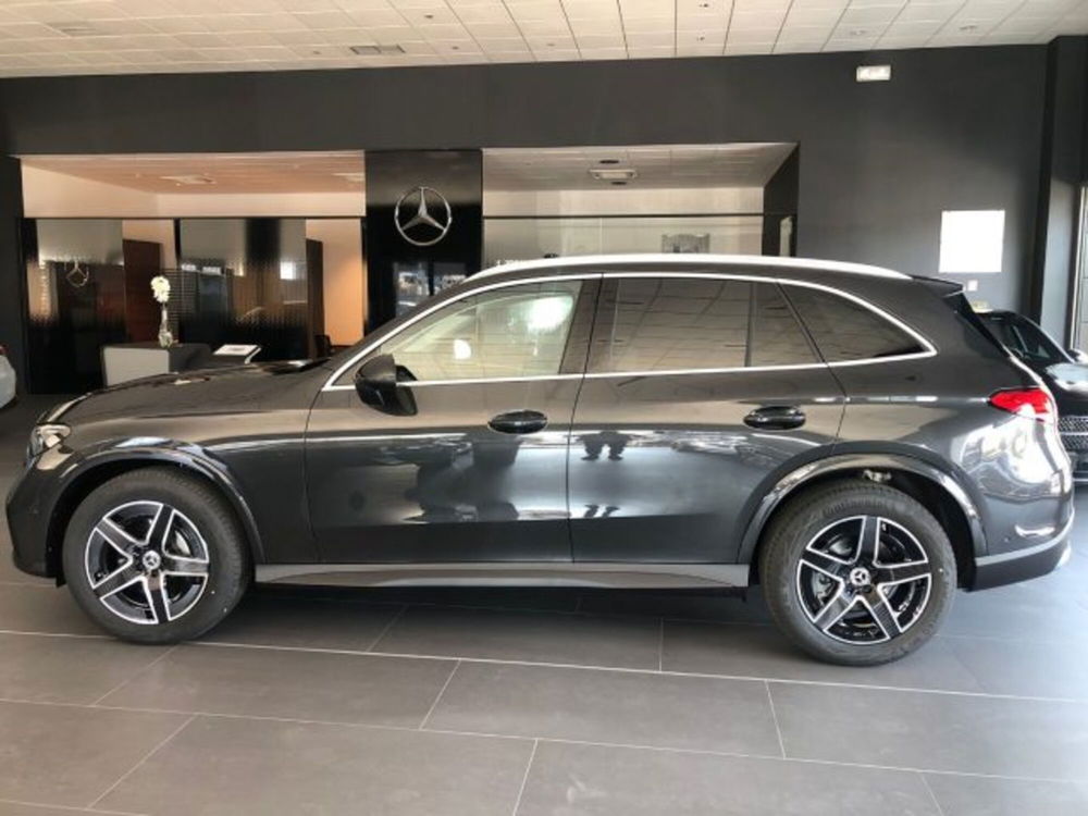 Mercedes-Benz GLC nuova a Potenza (4)