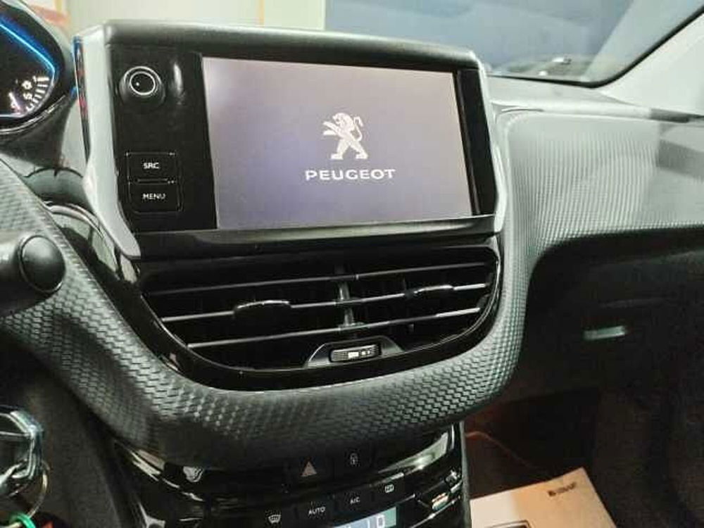 Peugeot 2008 usata a Lecce (9)