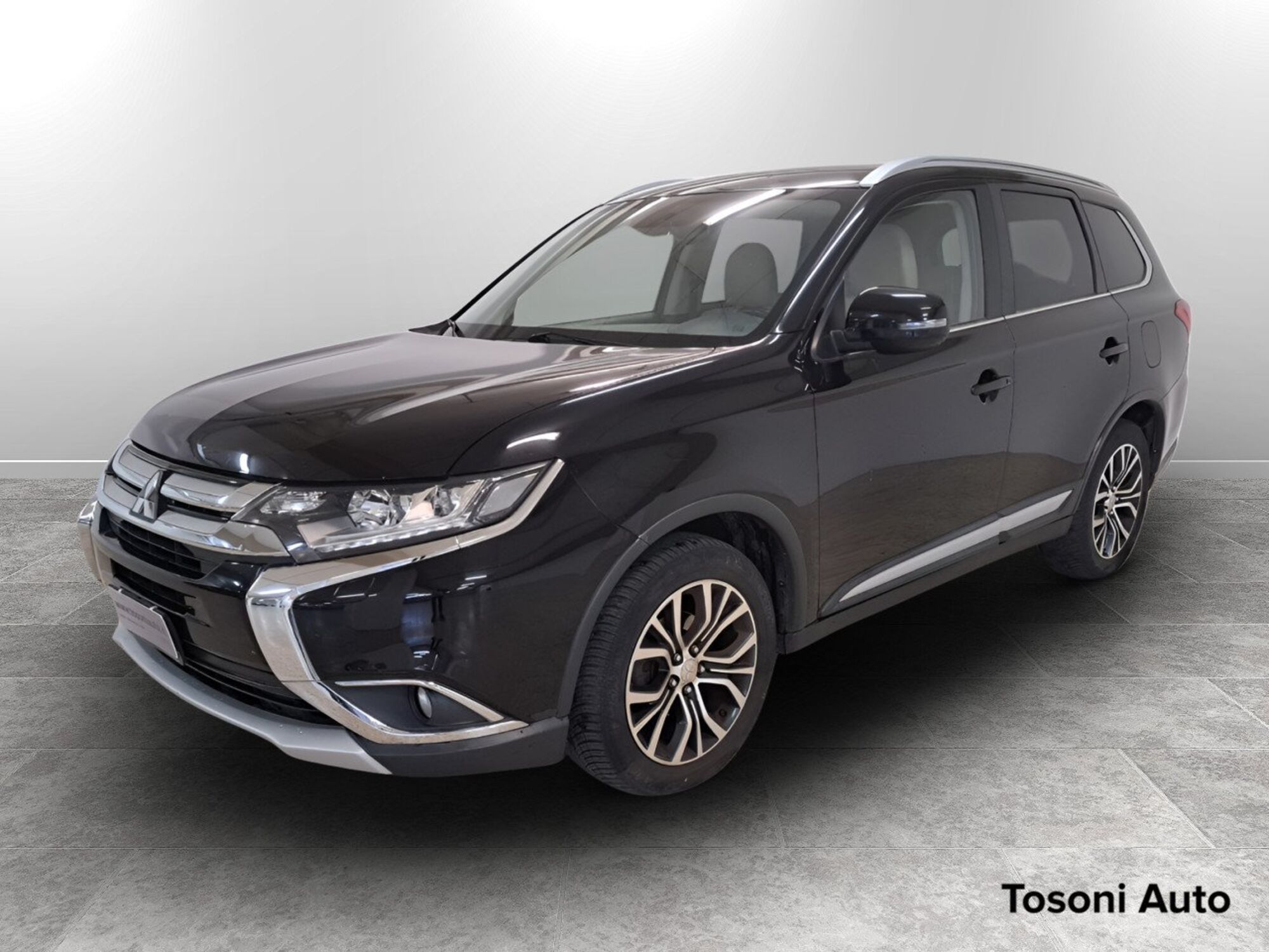 Mitsubishi Outlander 2.2 DI-D 4WD Instyle Plus Navi del 2016 usata a Siena