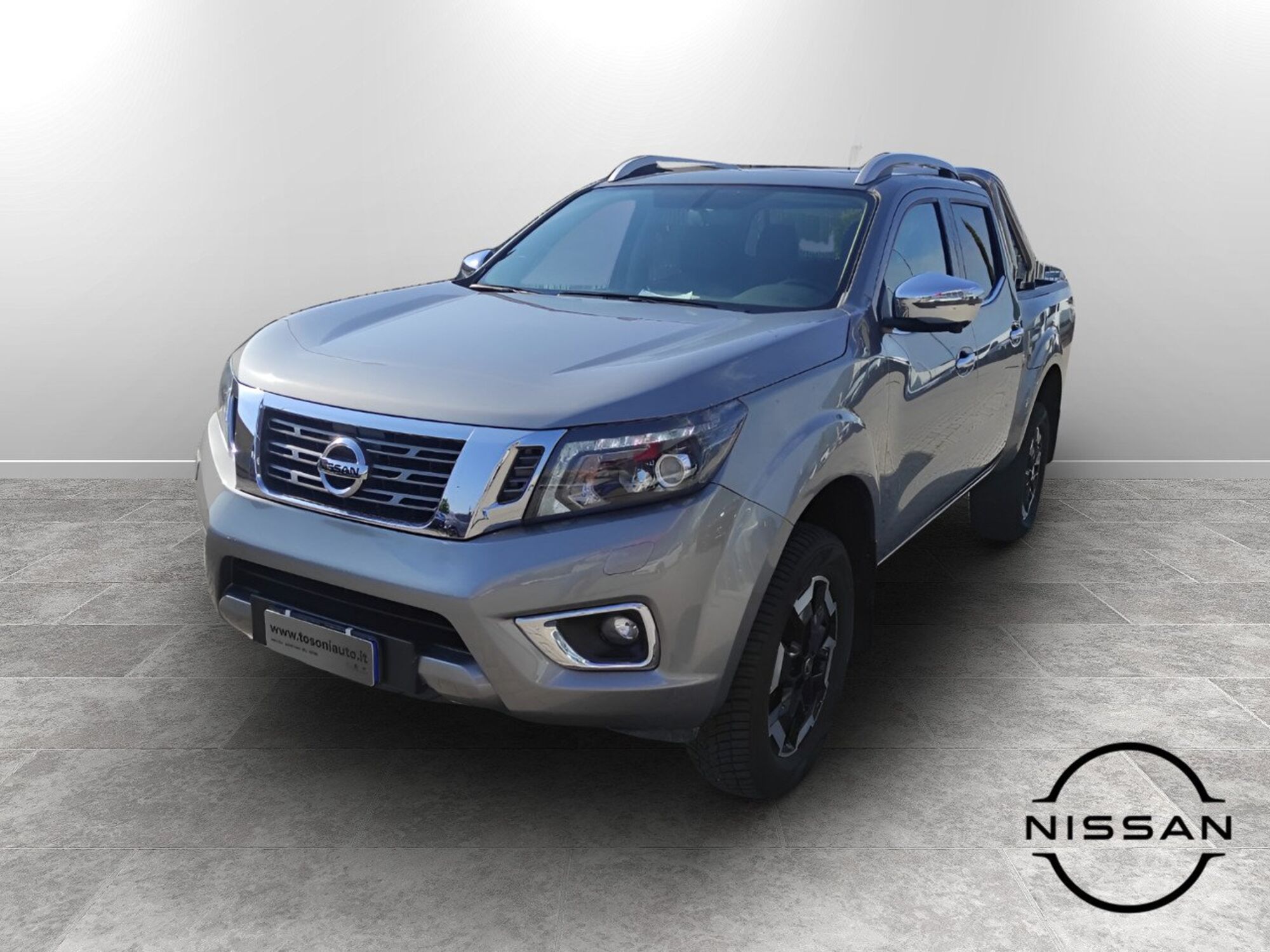 Nissan Navara 2.3 dCi 190 CV 4WD Double Cab Tekna  del 2020 usata a Siena