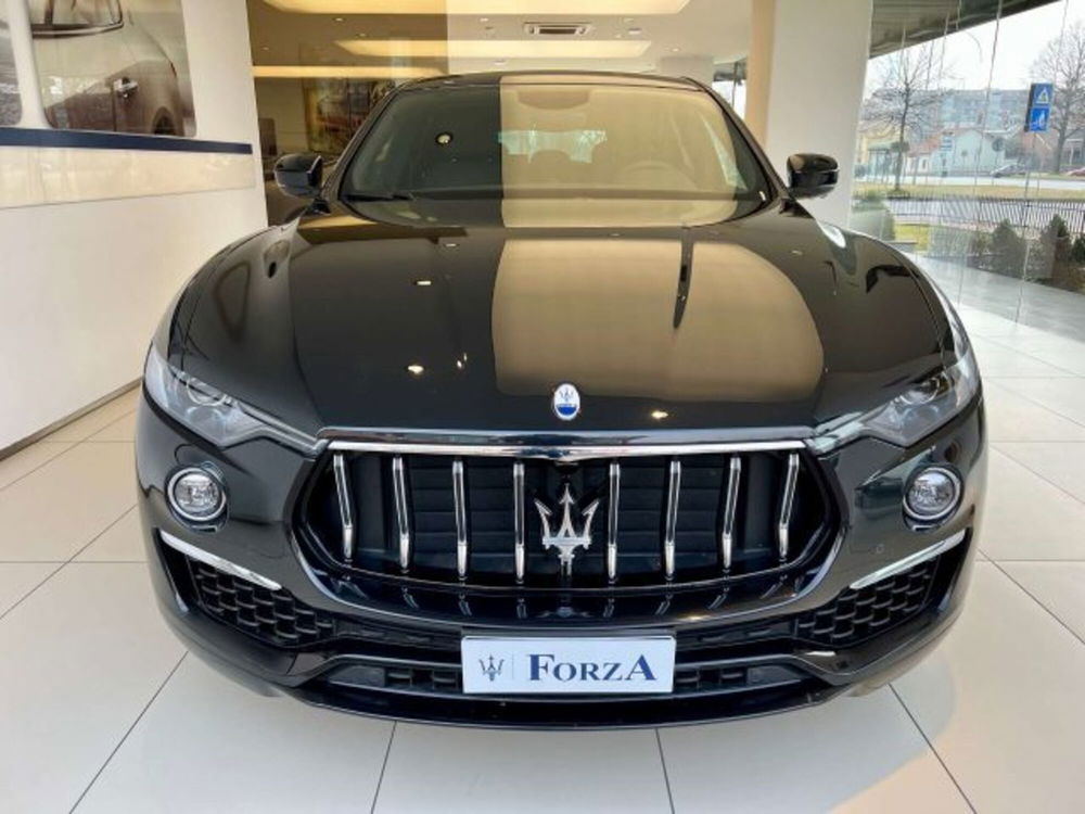 Maserati Levante usata a Torino (2)