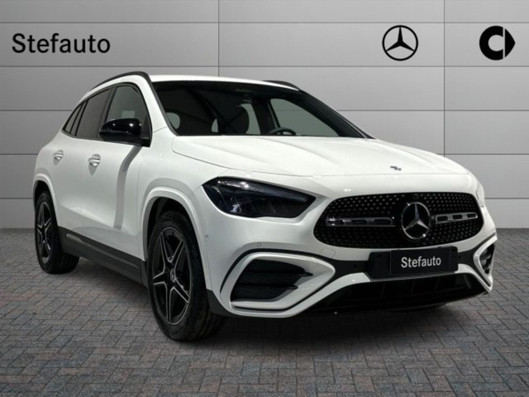 Mercedes-Benz GLA SUV 180 AMG Line Advanced Plus auto nuova a Castel Maggiore