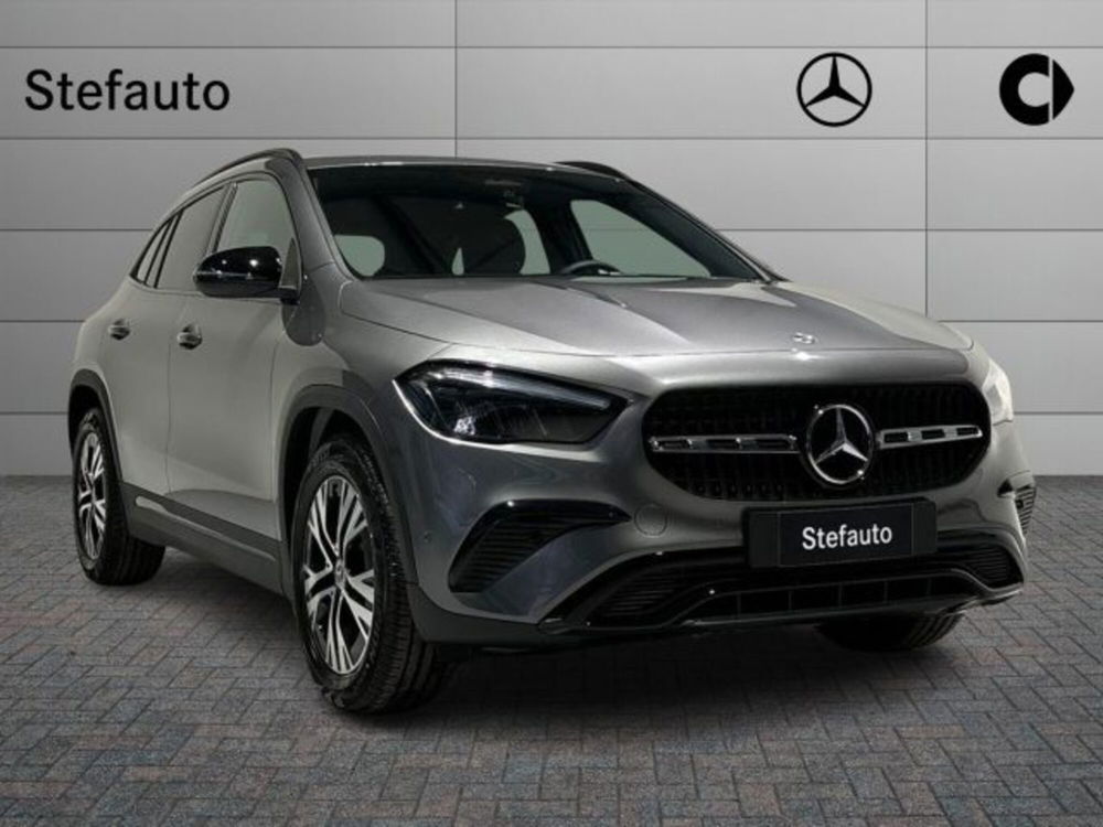 Mercedes-Benz GLA SUV nuova a Bologna