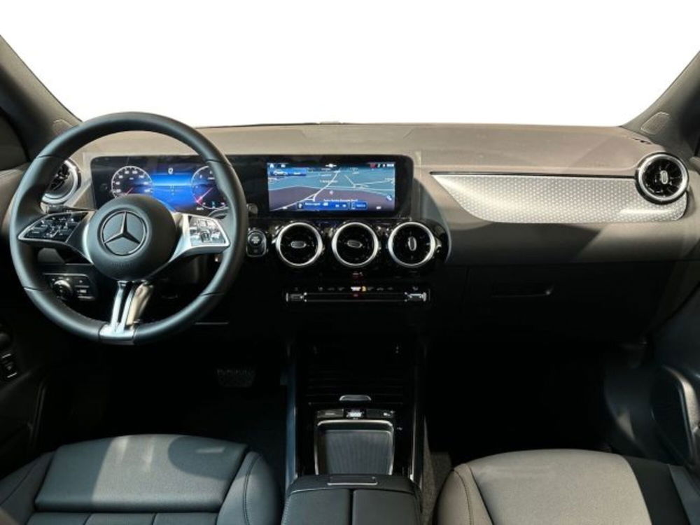 Mercedes-Benz GLA SUV nuova a Bologna (13)