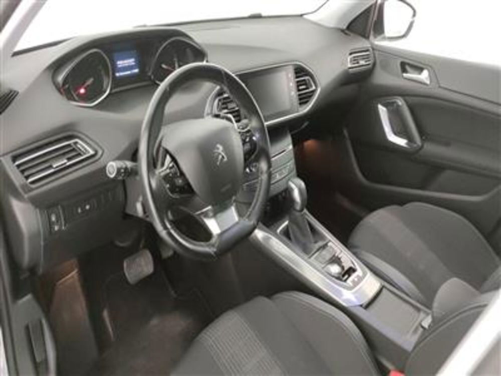 Peugeot 308 SW usata a Bari (13)