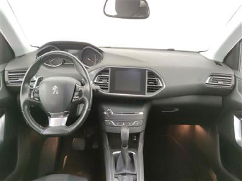 Peugeot 308 SW usata a Bari (14)