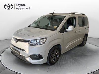 Toyota Proace City Verso City Verso 1.5D 100 CV S&amp;S Short D Luxury  del 2020 usata a Cuneo