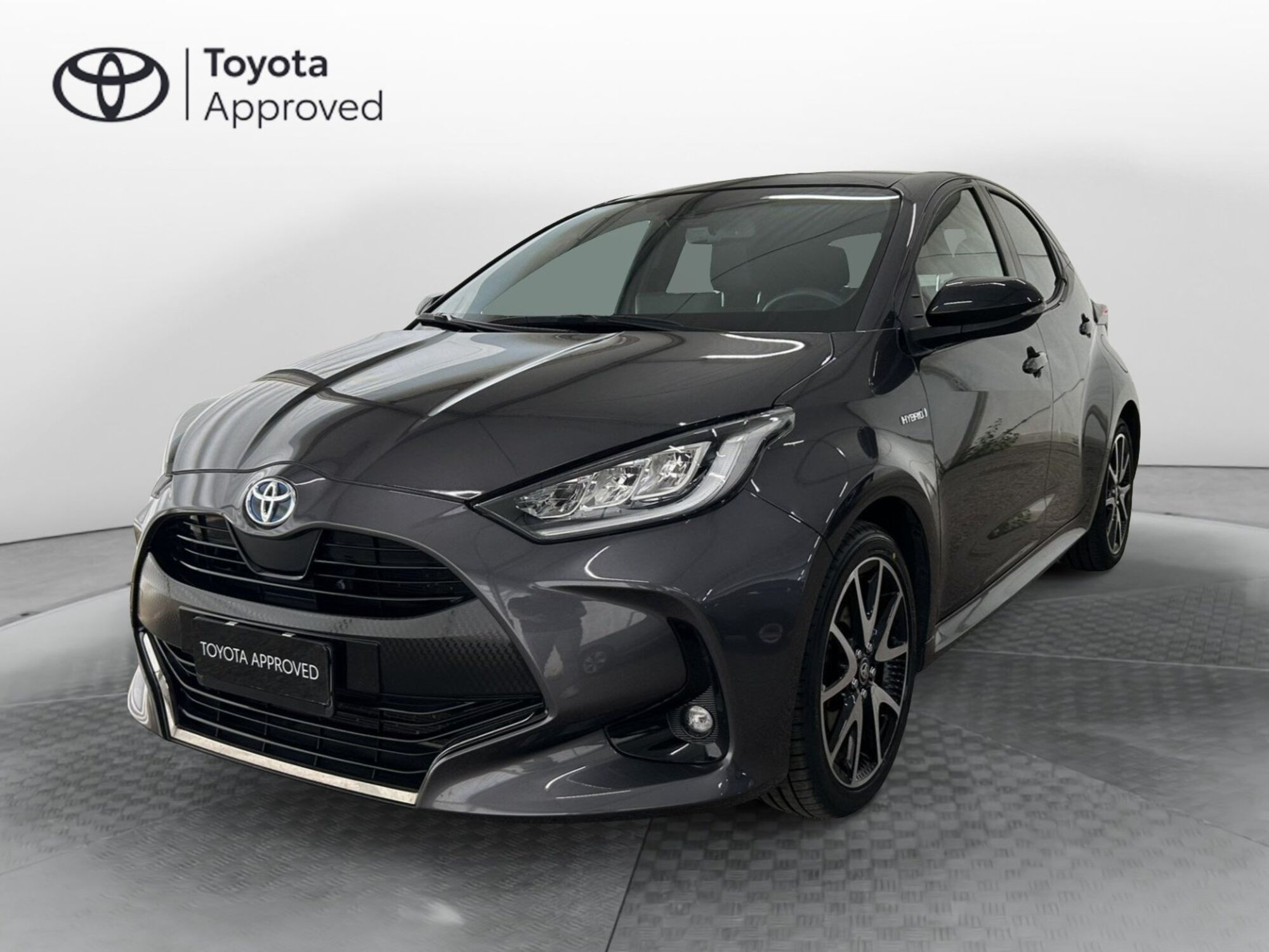 Toyota Yaris 1.5 Hybrid 5 porte Lounge del 2021 usata a Monza