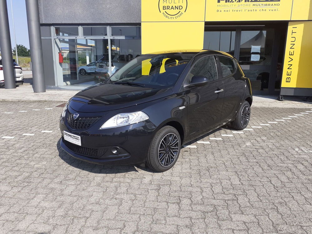 Lancia Ypsilon nuova a Parma (3)