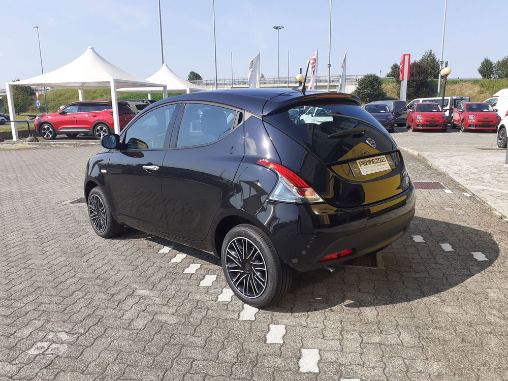 Lancia Ypsilon nuova a Parma (5)