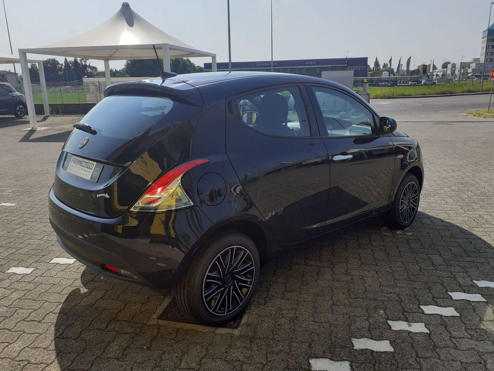 Lancia Ypsilon nuova a Parma (7)