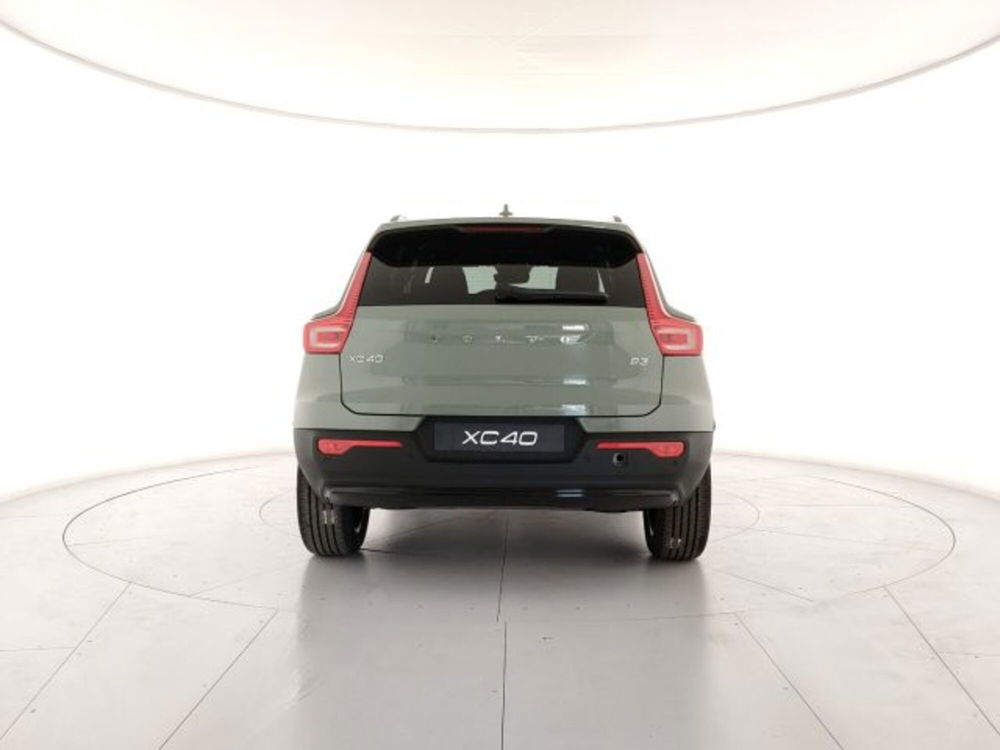 Volvo XC40 nuova a Modena (4)