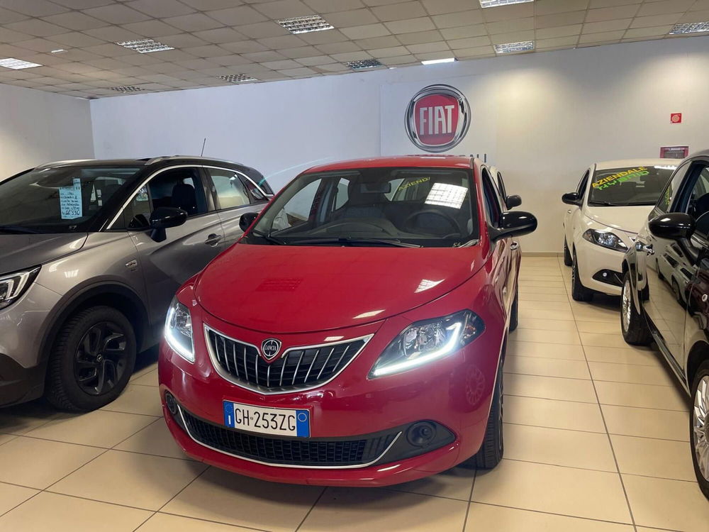 Lancia Ypsilon usata a Milano (2)