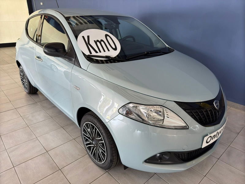 Lancia Ypsilon 1.0 FireFly 5 porte S&amp;S Hybrid Ecochic A. Ferretti nuova a Ferrara